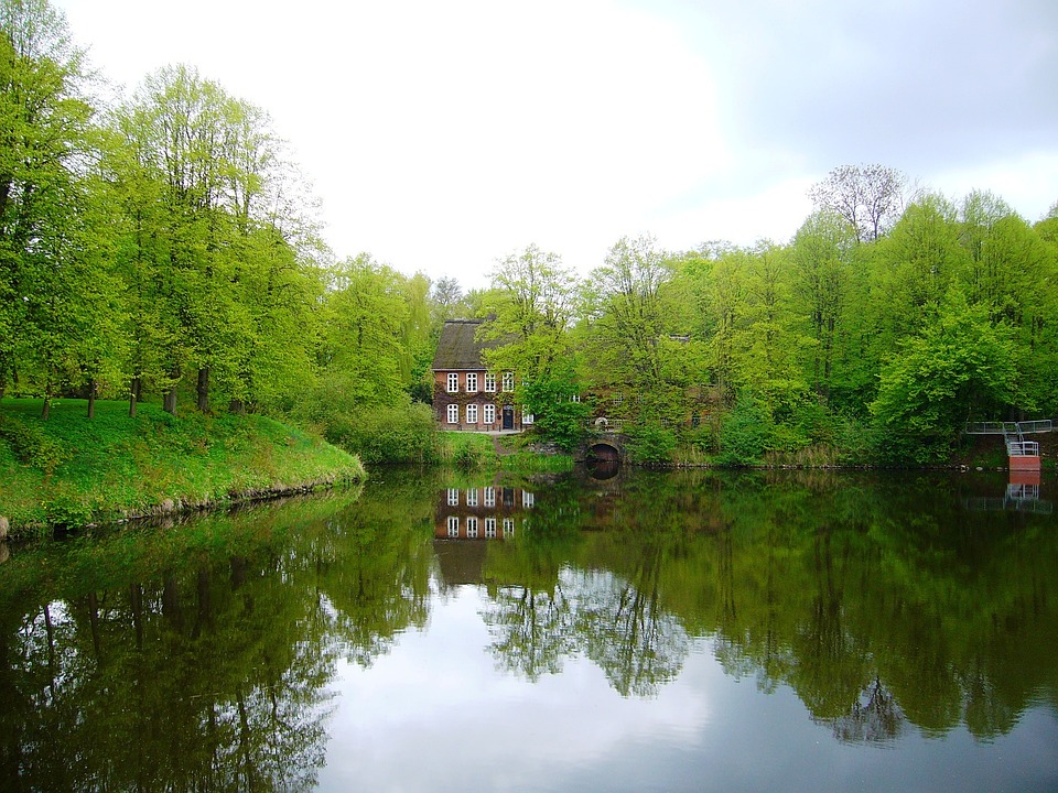 Entdecke die besten Sehenswürdigkeiten in Ahrensburg - Ein Reiseführer