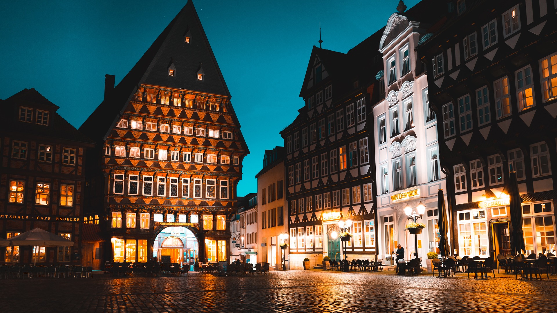 Entdecke die 10 besten Sehenswürdigkeiten in Hildesheim - Ein Reiseführer