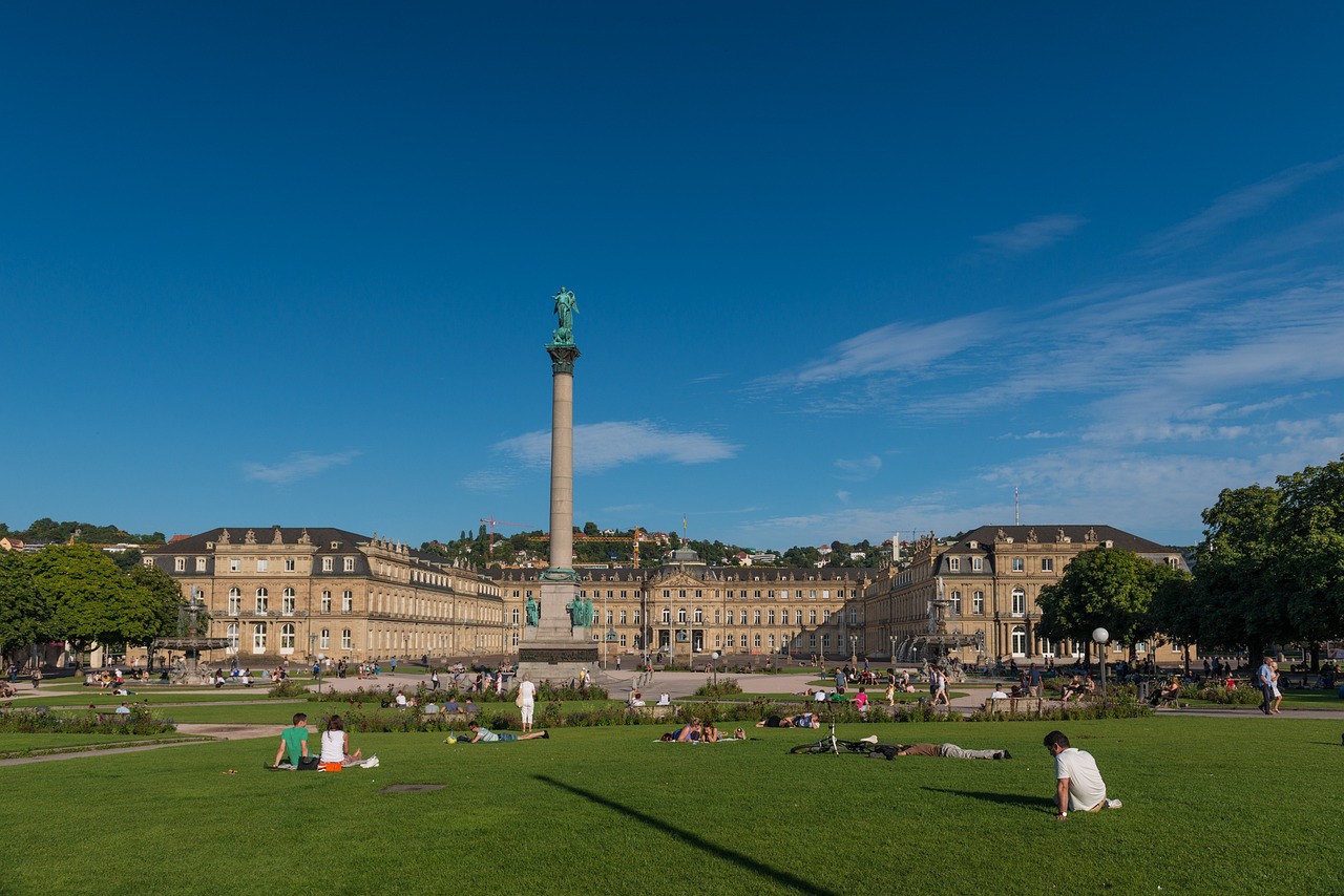 schlossplatz stuttgart