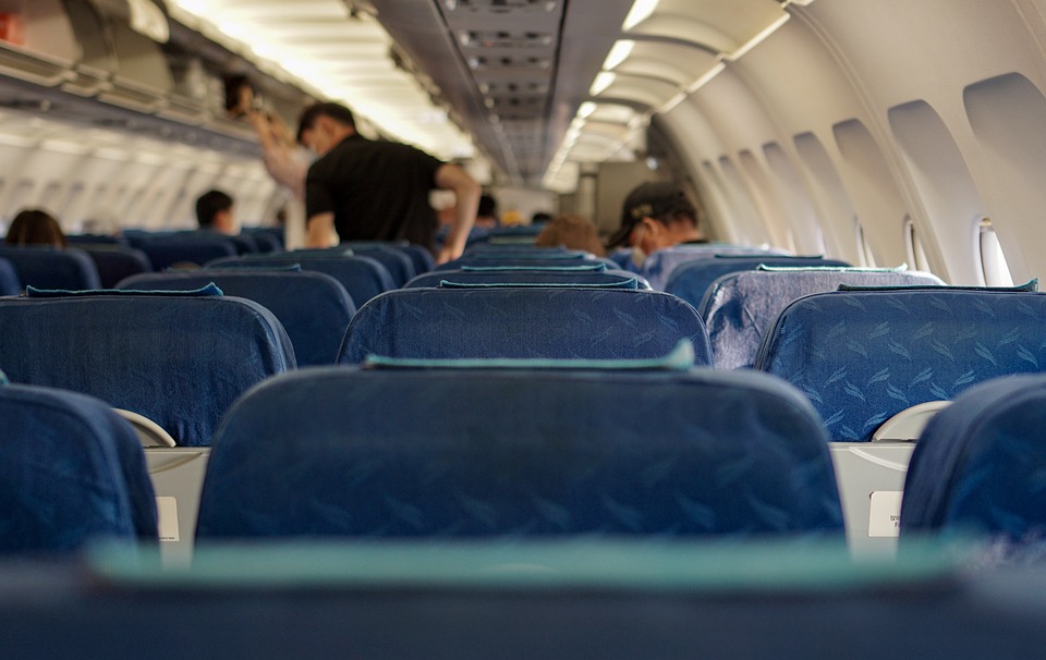 Kreislaufschock im Flugzeug: Ärztemangel sorgt für Aufregung!