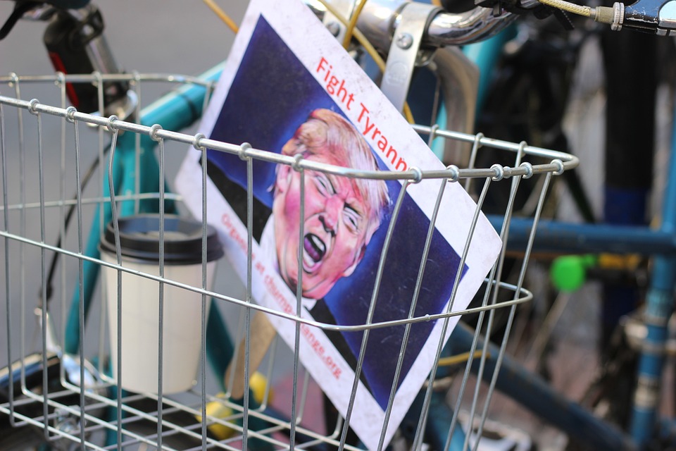 Trump plant massive Zölle auf EU-Waren: Handelskrieg droht!