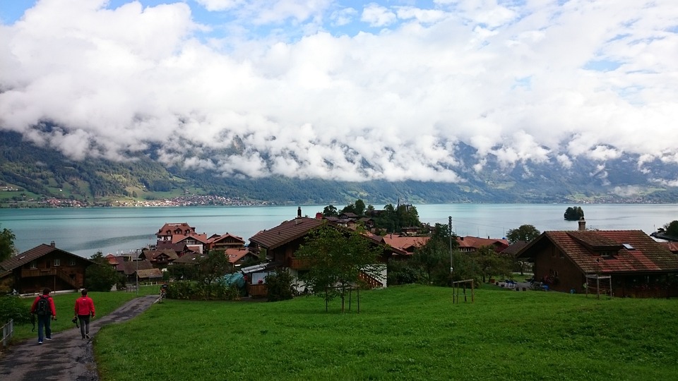 Schweiz 2025: Luxus-Urlaub mit versteckten Geheimtipps für Sparfüchse!