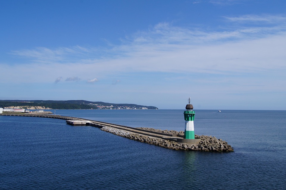 U-Boot vor Sassnitz: Militärische Spannungen an der Ostsee steigen!