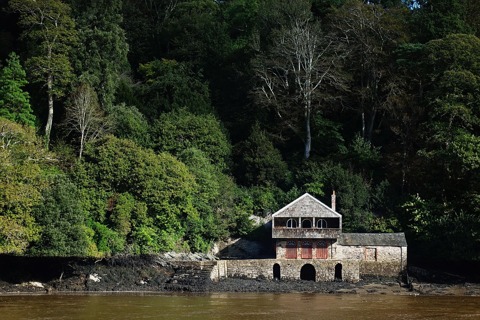 Agatha Christie: Lesung und neuer Reiseführer in Willich entdecken!